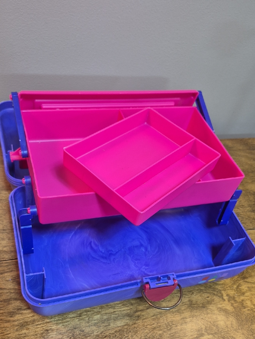 CABOODLES Vintage 90s Purple Cosmetic Case with Interior Organizer and Mirror - Picture 10 of 16